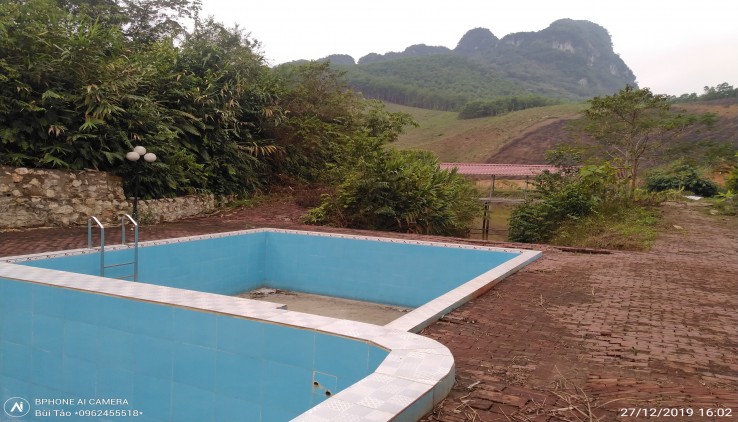 Cần bán khuôn viên hoàn thiện dt: 5ha có bể bơi, ao, nhà sàn giá chỉ 4,1 tỷ tại Lương Sơn