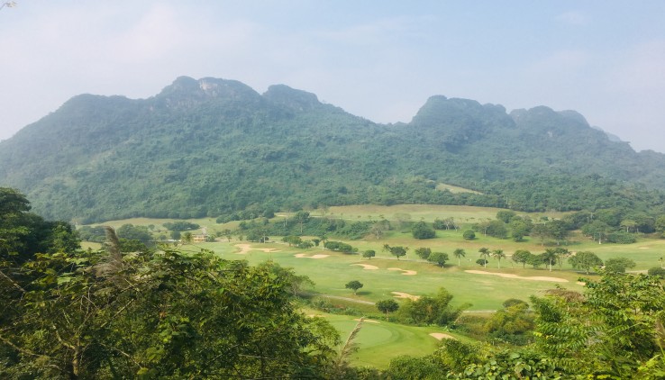 Cần bán lô đất diện tích từ 3-5ha đối diện sân golf cách trung tâm thị trấn Lương Sơn 2km