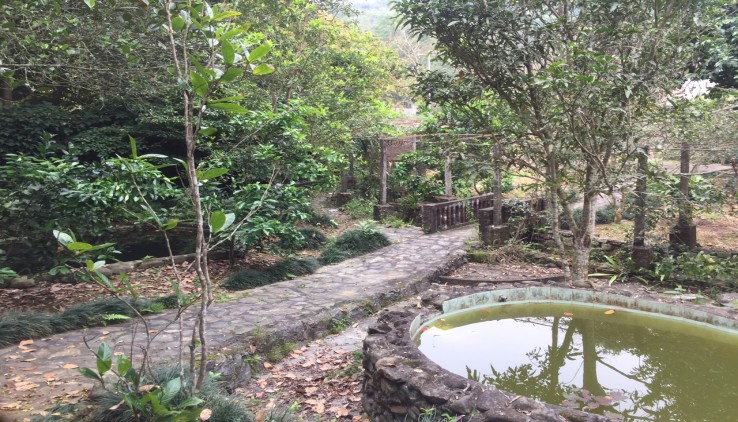 Cần bán khuôn viên nhà vườn tại Lương Sơn Hòa Bình 1500m2