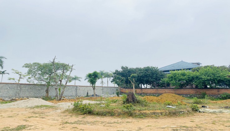 Bán đất Lương Sơn Hòa Bình 2600m²