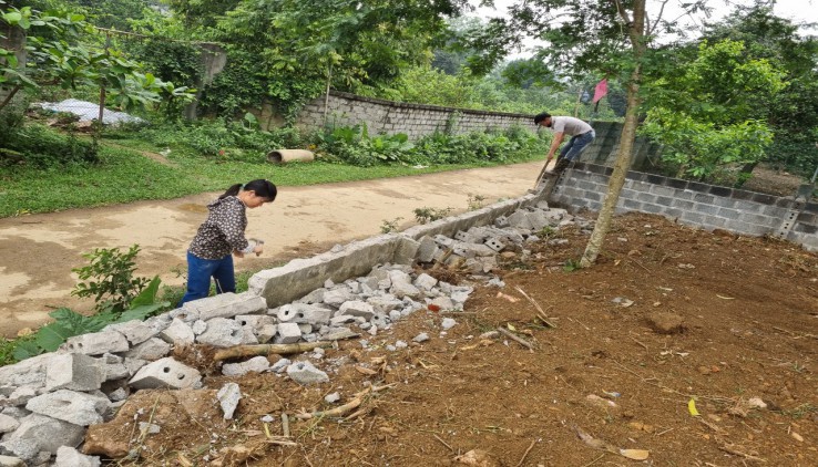 Bán ngay 1085m2,tại nhuận trạch - LS, tường bao quanh