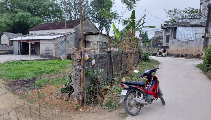 Bán đất HÀ NỘI tại Nhân Lý - Nam Phương Tiến 535m - 300m ONT, lô góc đường 6m