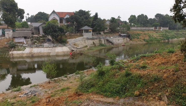 Bán lô đất tại Đồng Sương, Lương Sơn. Diện tích 2000m cạnh nhiều biệt thự nghỉ dưỡng.