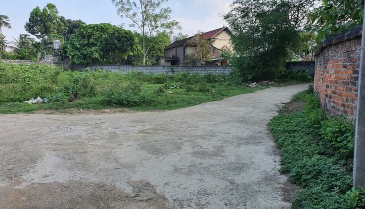 Cần chuyển nhượng khuôn viên lô đất tuyệt đẹp tại Đồng Chanh – Nhuận Trạch - Lương Sơn – Hòa Bình.