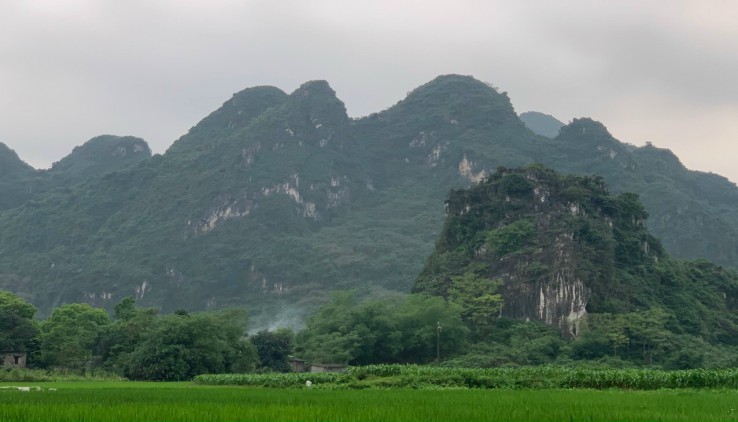 Bán đất lương sơn làm nghỉ dưỡng chỉ cách hà nội 35km,giao thông cực thuận tiện