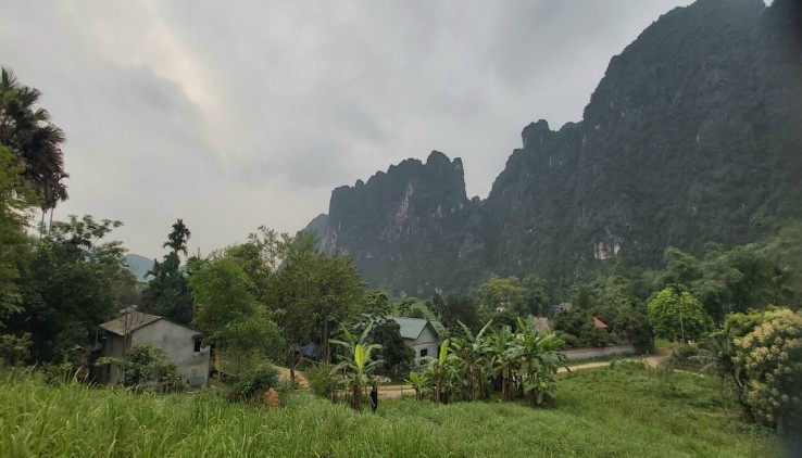 đất view núi đá và cánh đồng tuyệt đẹp tại Cao Sơn - Lương Sơn - Hòa Bình