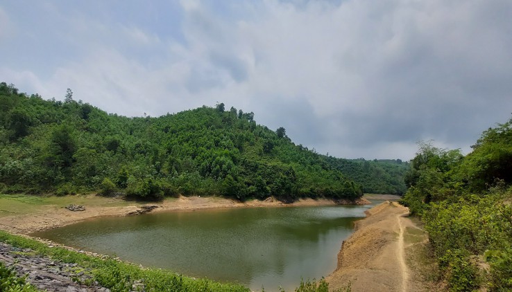 Cân bán gấp 4ha đất RSX tại Tân Lạc cạnh hồ quanh năm mát mẻ