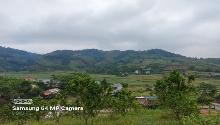 Bán đất Cao Phong 3000m có sẵn nhà sàn view thoáng.