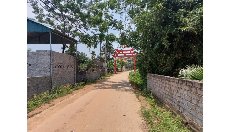 BÁN 522m/300m ĐẤT Ở LÂU DÀI TẠI THÔN ĐÔNG NAM_NAM PHƯƠNG TIẾN_CM_HN.VIEW HỒ  VĂN SƠN THOÁNG, CÁCH HỒ VĂN SƠN 100M