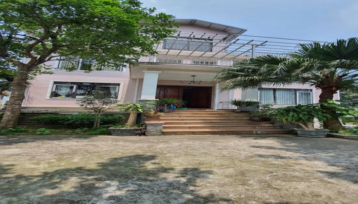 Cần bán khuôn viên nghỉ dưỡng tại Vân Hòa, Ba Vì Diện tích 1100m2