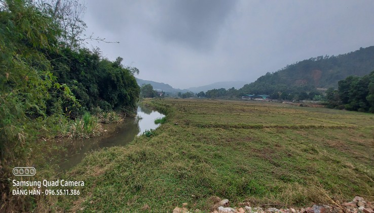 Bán gấp 1880m2 view thoáng mát tại Đông Xuân,Quốc Oai giá đầu tư