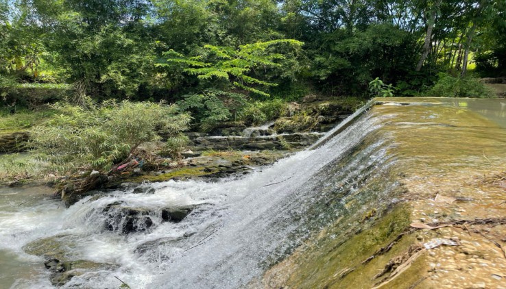 Bán đất kim bôi 7000m bám suối tuyệt đẹp