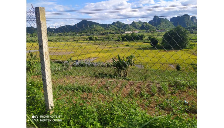 Cần bán lô đất bám đường trục chính liên xã tại Hợp Phong Cao Phong Hòa Bình.