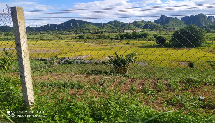 Cần bán lô đất bám đường trục chính liên xã tại Hợp Phong Cao Phong Hòa Bình. Tổng diện tích 2000m2