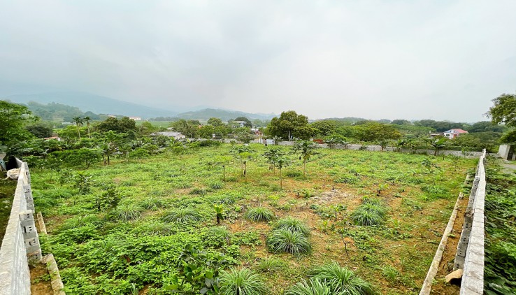 Bán nhà đất lương sơn view thoáng .đất đẹp.cách hà nội 38km