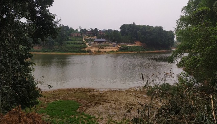 Bán đất bám hồ Lương Sơn Hòa Bình 1790m²