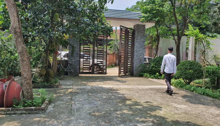 Cần bán khuôn viên nghỉ dưỡng tại Vân Hòa, Ba Vì Diện tích 1100m.