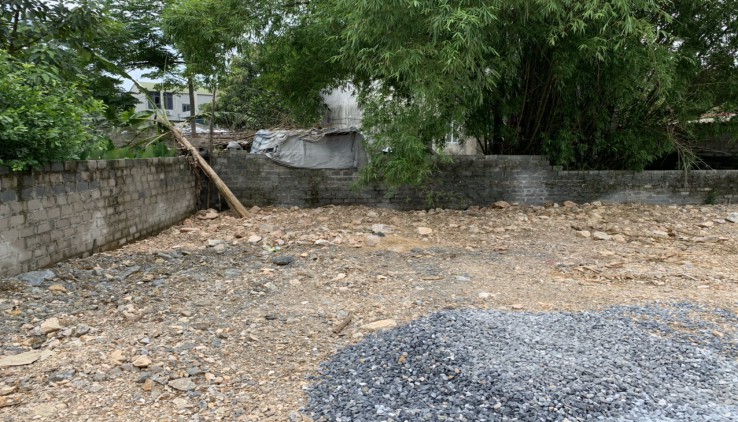 Chủ gửi bán mảnh đất DT 1000m có 400m thổ cư ại xã Tốt Động, Chương Mỹ , Hà Nội.