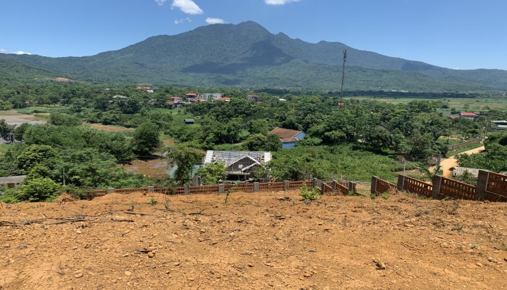 BÁN ĐẤT YÊN BÀI BA VÌ 7490M CÓ 900M ONT VIEW CAO THOÁNG ​TOÀN THÀNH PHỐ BÊN DƯỚI