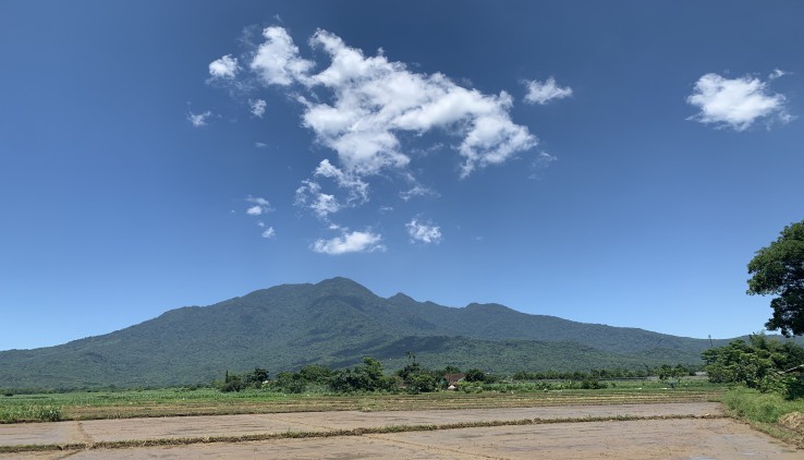 BÁN KHUÔN VIÊN VÂN HÒA BA VÌ 4460M CÓ 400M ONT SẴN NHÀ SÀN CÓ AO RỘNG VIEW NÚI, CÁNH ĐỒNG