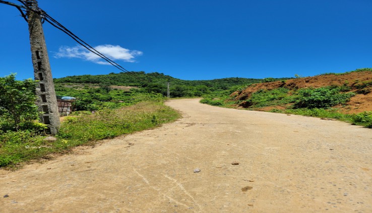 Bán đất Lương Sơn 6000m địa thế đất cao thoáng ,view panorama siêu đẹp, gần nhiều khu nghỉ dưỡng..