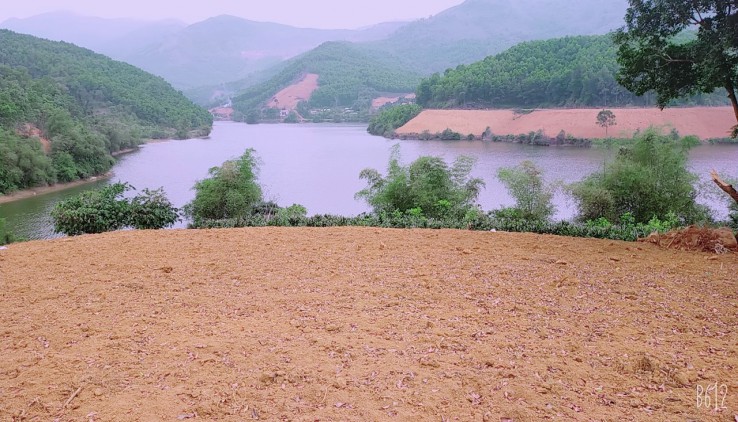 Cần chuyển nhượng 3,6 ha đất bám hồ Suối ong tại Lương Sơn Hòa Bình bám hồ 220m
