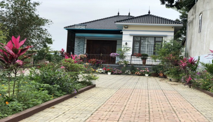 Cần bán khuôn viên biệt thự nhà vườn đẹp mới sẵn ở Tai Thủy Xuân Tiên, Chương Mỹ, HN Cach Đuờng HCM 300m