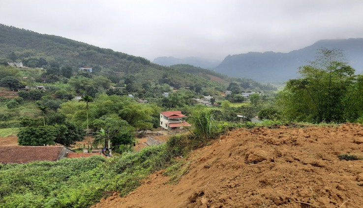 Bán Đất Núi Bé Nam Phương Tiến 9000m View Núi Hồ Cao Thoáng!