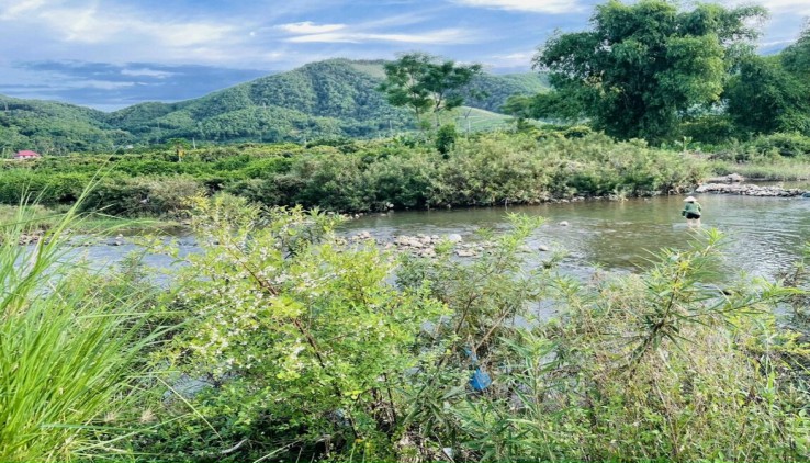 Bán đất Kim Bôi 6150m bám suối cực đẹp.cách hà nội chi 65km.