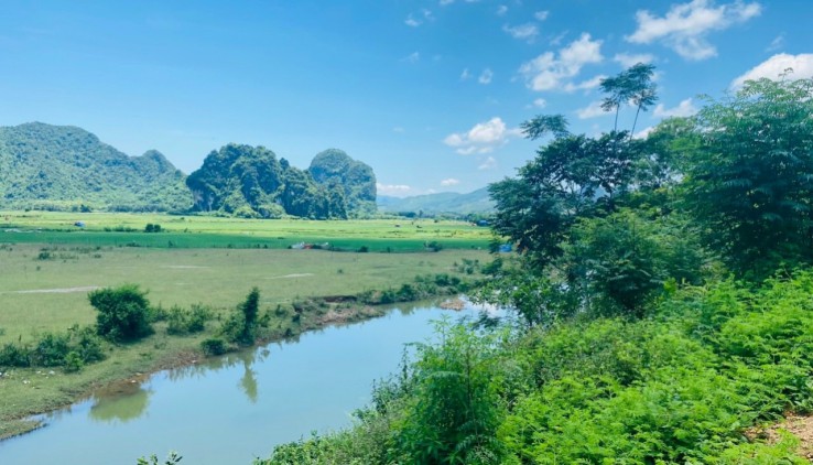 BÁN ĐẤT LƯƠNG SƠN 16000M LƯNG TỰA NÚI,VIEW SIÊU ĐẸP