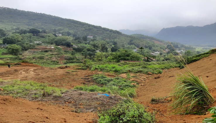 Bán Đất Núi Bé Nam Phương Tiến 9000m View Núi Hồ Cao Thoáng.