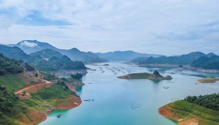 Cần bán gấp mảnh đất view hồ Hòa Bình diện tích rộng tại Hiền Lương Đà Bắc