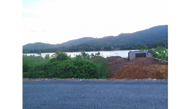 Cần bán 484m2 đất mặt đường QL70B xã Yên Mông Thành Phố Hoà Bình.