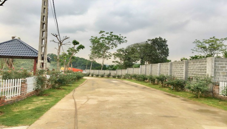 Bán nhà sẵn khuôn viên hòa thiện tại Hợp Hòa, Lương Sơn, Hòa Bình!