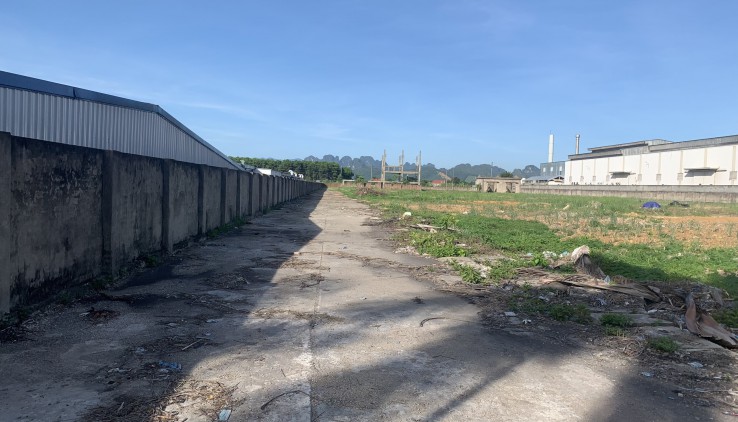 Bán 2ha đất làm xưởng trong KCN Lương Sơn, gần QL6 cách Hà Nội 30km.