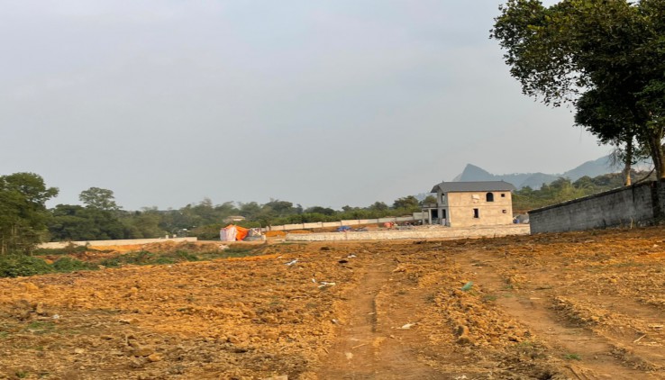 Bán 3650m2, 600m thổ cư tại Cư Yên, Lương Sơn, Hoà Bình.