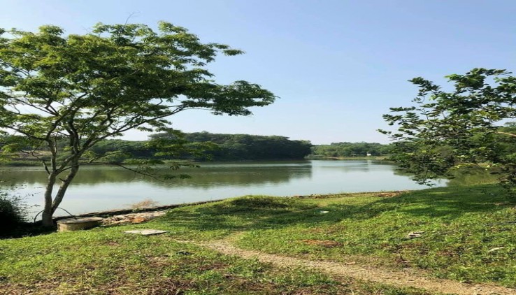 Khuôn viên sẵn 1392m.200ont bám hồ tại Cư Yên - Lương Sơn - Hòa Bình