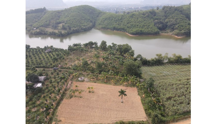 Bán 9700m bám hồ, view núi đá trập trùng gần Serena phù hợp làm nghỉ dưỡng tuyệt đỉnh