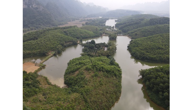 Bán 9700m bám hồ, view núi đá trập trùng gần Serena phù hợp làm nghỉ dưỡng tuyệt đỉnh