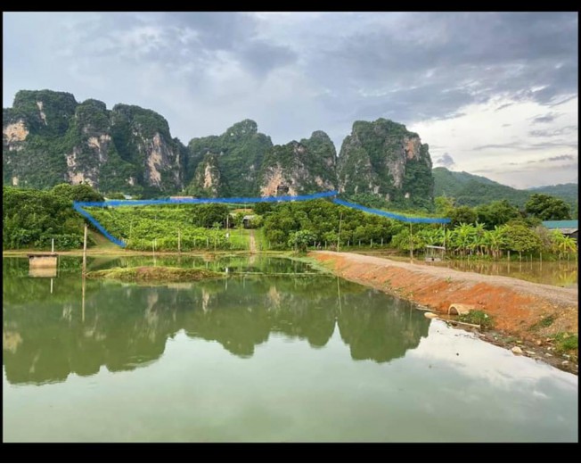 CẦN BÁN NHANH 6000M ĐẤT BÁM HỒ,VIEW TUYỆT ĐẸP,SẴN NHÀ VỀ Ở,Ô TÔ VÀO TẬN ĐẤT,GIÁ ĐẦU TƯ MÙA DỊCH