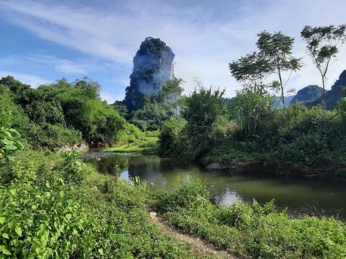 CẦN BÁN 5679m đất,view núi,bám suối,nhiều tiện ích,ô tô tận đất,cách HN chỉ hơn 50km,giá nhỉnh 2 tỷ