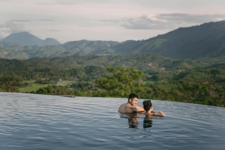 BÁN GẤP 3225M ĐẤT,VIEW ĐẸP NHẤT KHU VỰC,Ô TÔ TẬN ĐẤT,CÁCH HN 45KM