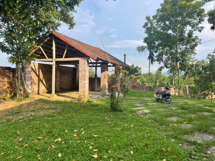 Bán khuôn viên nghỉ dưỡng đã hoàn thiện dt 2900m tại Lương Sơn. Cách HN chỉ hơn 30km, giá đầu tư
