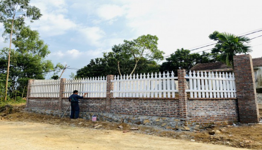 Bán đất Lương Sơn Hòa Bình dt 733m đất bám đường bê tông vuông vắn nở hậu.