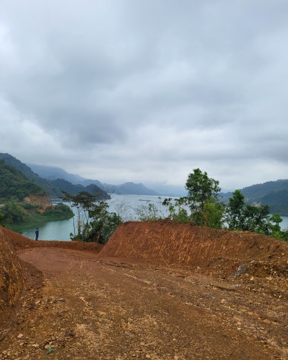 CẦN BÁN NHANH LÔ ĐẤT NGHỈ DƯỠNG PHONG CẢNH HỮU TÌNH VIEW TRIỆU ĐÔ VỊ TRÍ VÀNG TRONG LÀNG NGHỈ DƯỠNG LÒNG HỒ HB