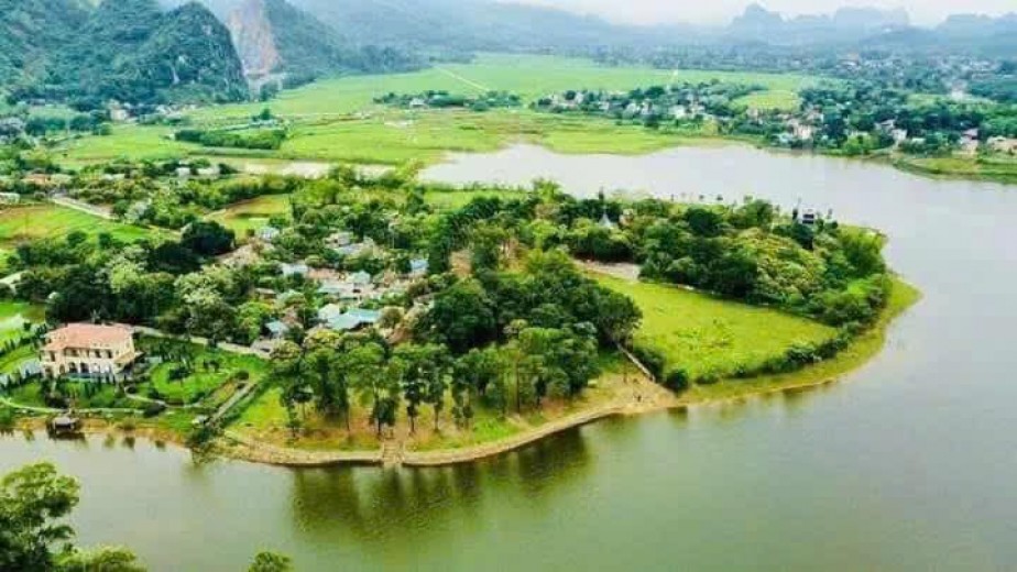 Bán 4700m2 mặt hồ Đồng Chanh Lương Sơn, Hòa Bình