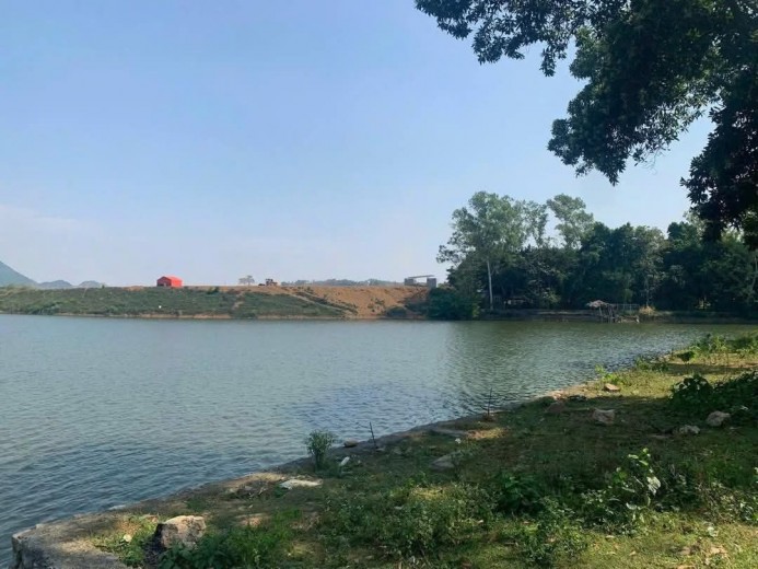Bán 4700m2 mặt hồ Đồng Chanh Lương Sơn, Hòa Bình
