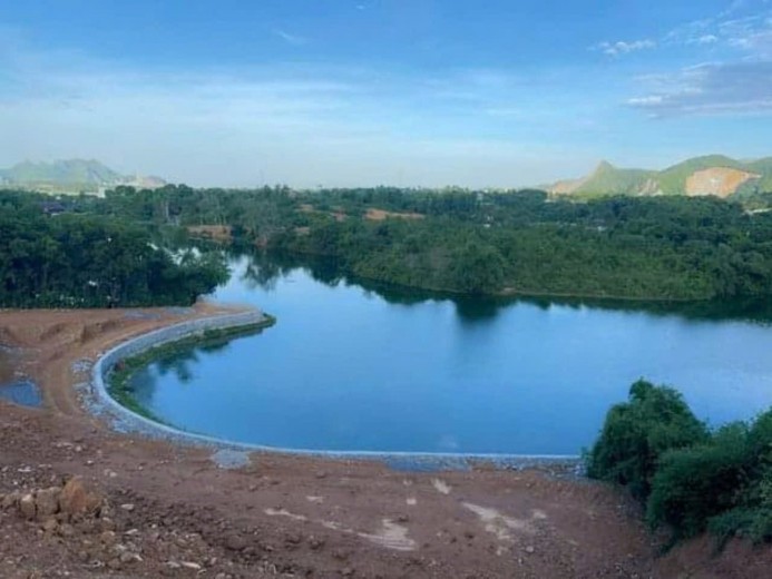 Bán 3729m2 mặt hồ Đập Đom Lương Sơn giá siêu khuyến mại
