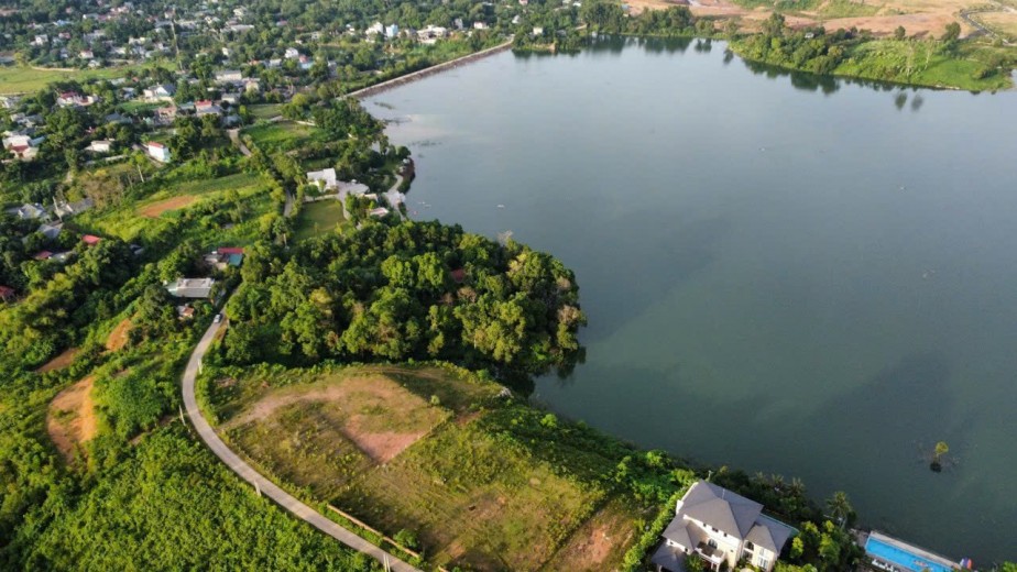 Bán 3900m2 trung tâm mặt hồ Đồng Chanh, Lương Sơn Hòa Bình