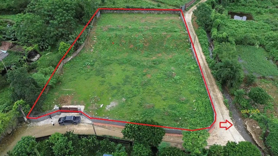 Bán đất 2 mặt đường diện tích 2700m2 tại Lương Sơn giá rẻ